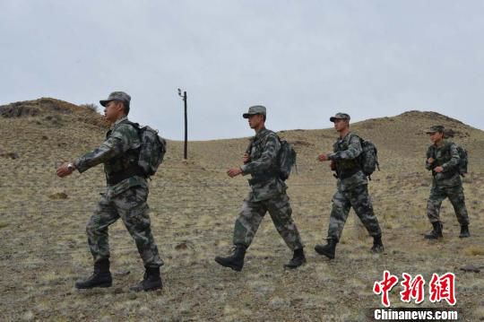中蒙邊境烏拉斯臺口岸正式通電