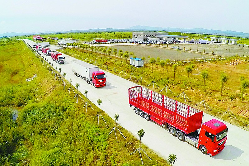 黑龍江省與俄羅斯漫長的邊境線是以黑龍江和烏蘇里江兩條江水為界，而隸屬于雙鴨山市的饒河縣，就位于烏蘇里江中下游，與俄羅斯隔烏蘇里江相望，邊境線長達128公里。