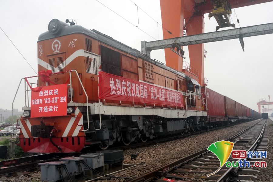 1-圖一：4月6日10點32分，X80112次列車從武漢鐵路局吳家山站開出。劉衛兵 攝影
